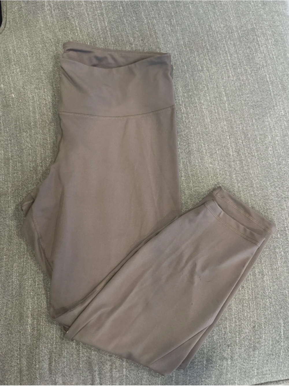 Old Navy High-Rise Leggings in Taupe